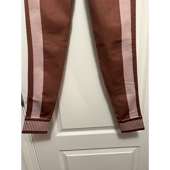 Fabletics Leggings Women’s Medium High Waisted Seamless Colorblock Pink Ribbed - Picture 12 of 16